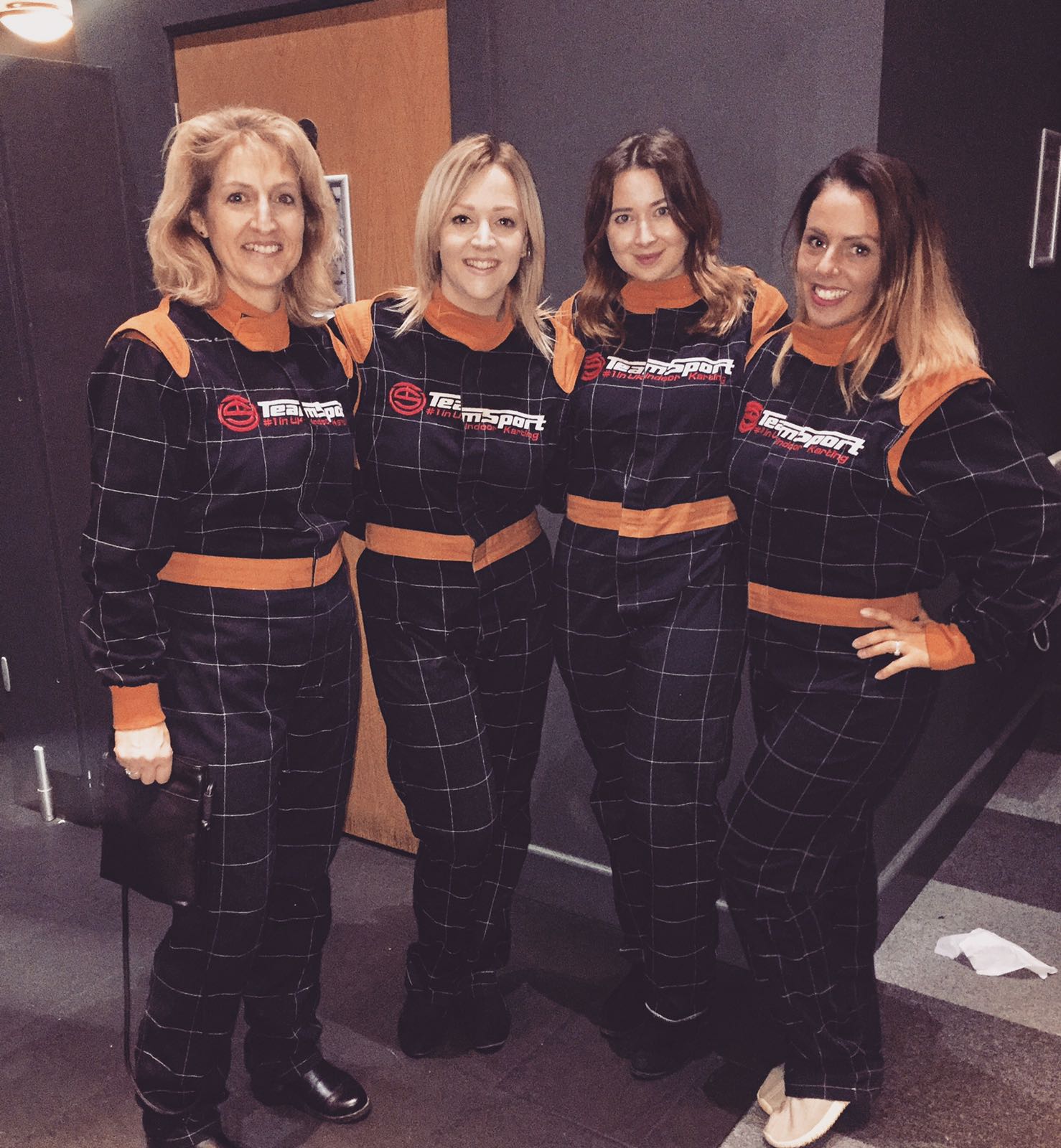qi-go-karting-girls.jpg qi-go-karting-girls.jpg